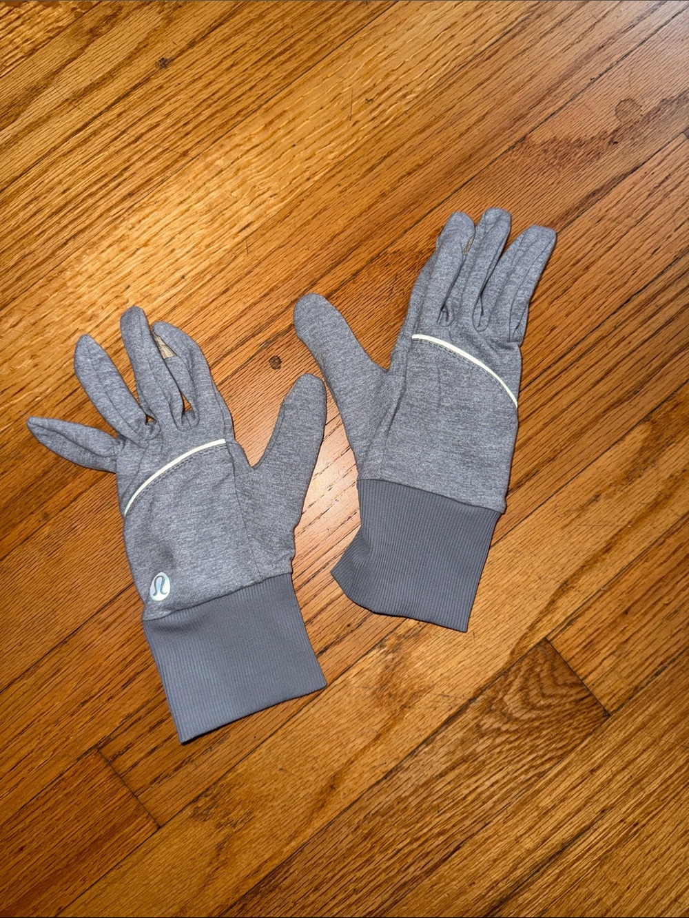 Lululemon Grey Reflective Running Biking Gloves